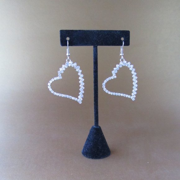 White Crystals Heart Shape Fashion Earrings - Picture 1 of 9